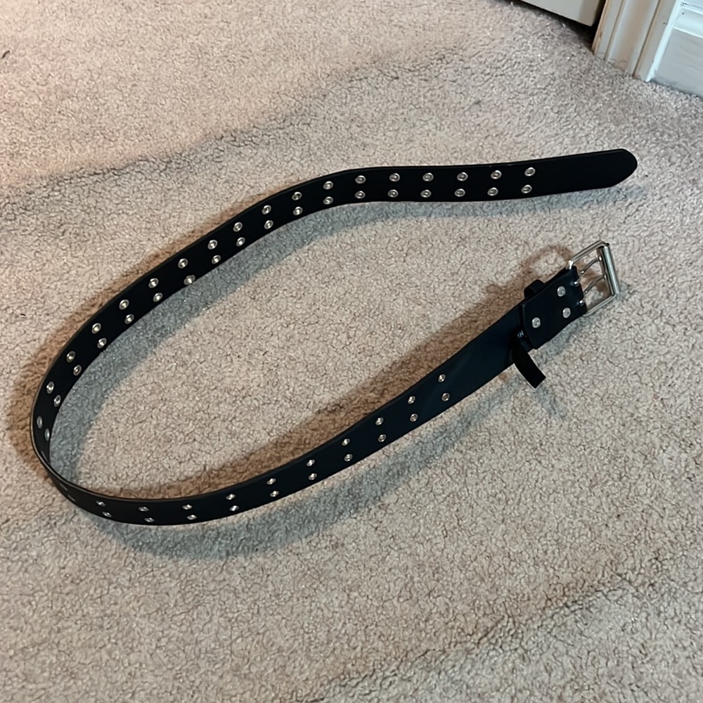 Belts - Picture 2 of 10